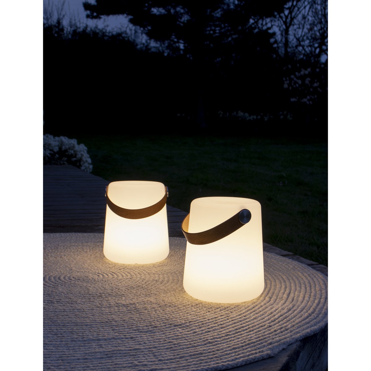 Bristol LED-Lampe – Weiß, PP, 17 x 17 x 21 cm, wiederaufladbar
