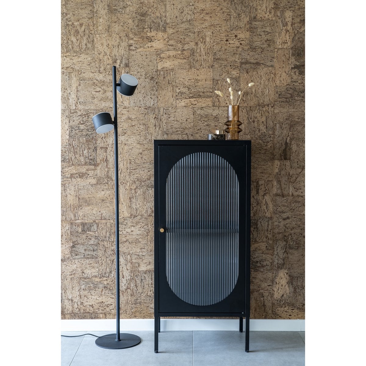 Adelaide Vitrine – Schwarz, Stahl/Glas, 50 x 35 x 110 cm