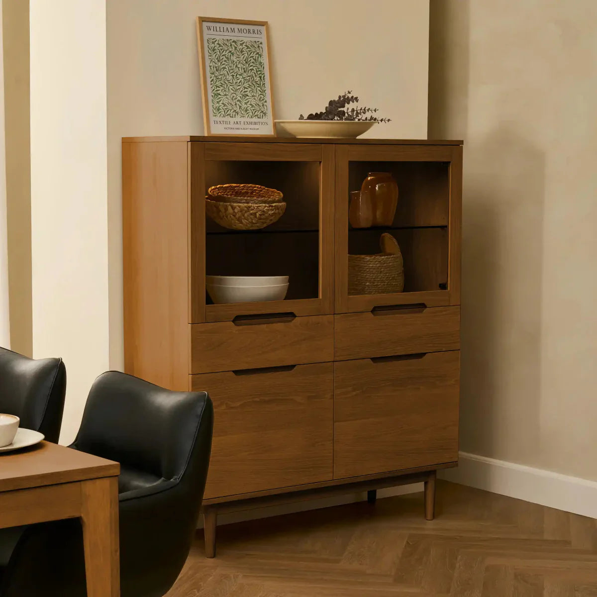 Highboard mit LED-Beleuchtung - 124 cm breit - Wildeiche