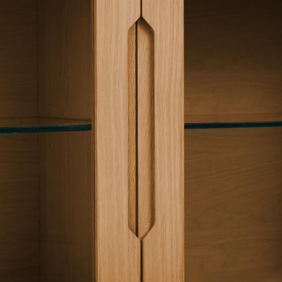 Wandschrank mit LED-Beleuchtung - 160 cm breit - Wildeiche